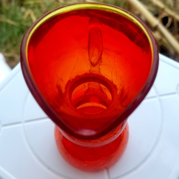 Vintage miniature handblown crackled glass vase pitcher brigh orange with amber - Picture 6 of 12